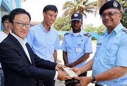 佑兴集团副总裁安防协会秘书长潘景健走访五个警局捐赠生活物资